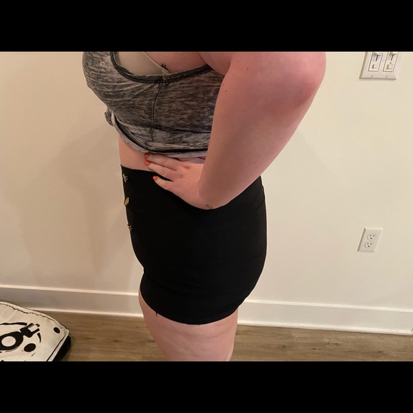 Charlotte Russe Sailor Shorts - Picture 2 of 4